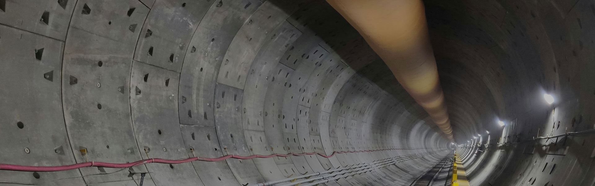 Axial flow fan
